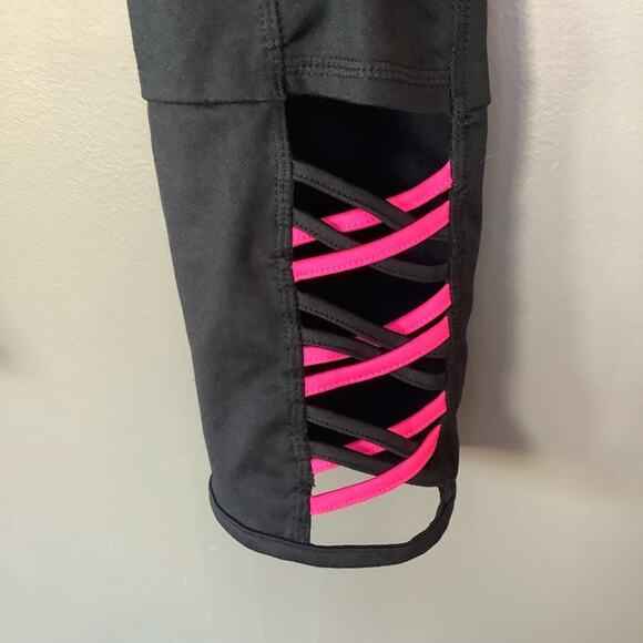 Danskin Neon Pink Crisscross Capri Legging - Picture 6 of 8